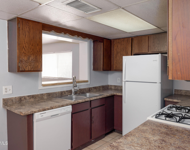 5102 N 20th Avenue - Photo Thumbnail 11