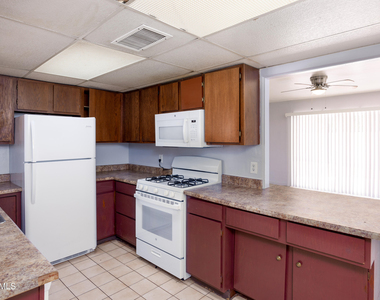 5102 N 20th Avenue - Photo Thumbnail 13