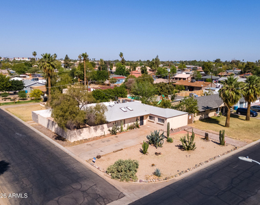 5102 N 20th Avenue - Photo Thumbnail 6