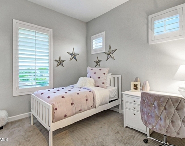 1825 N 43rd Terrace - Photo Thumbnail 12