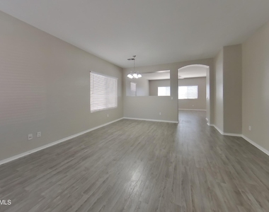 6923 S 50th Drive - Photo Thumbnail 1