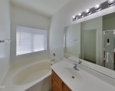 8014 W Lumbee Street - Photo Thumbnail 6