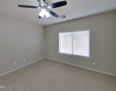 8014 W Lumbee Street - Photo Thumbnail 5