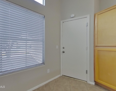 1612 E Barbarita Avenue - Photo Thumbnail 3