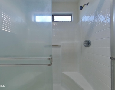 1612 E Barbarita Avenue - Photo Thumbnail 9
