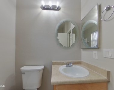 1612 E Barbarita Avenue - Photo Thumbnail 13