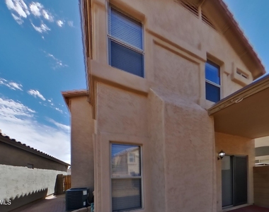 10508 W Coronado Road - Photo Thumbnail 14