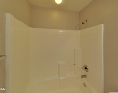 10508 W Coronado Road - Photo Thumbnail 12