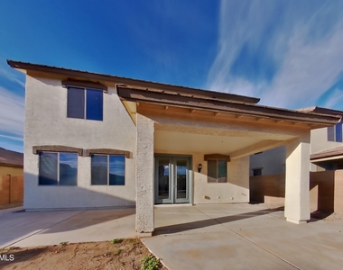 41618 W Avella Drive - Photo Thumbnail 20