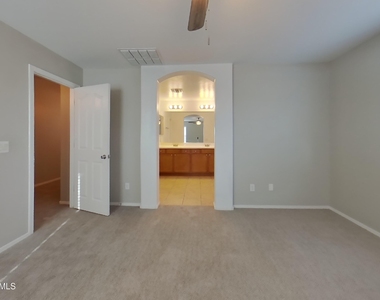 41618 W Avella Drive - Photo Thumbnail 8