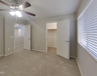 999 E Stardust Way - Photo Thumbnail 4