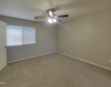 999 E Stardust Way - Photo Thumbnail 5
