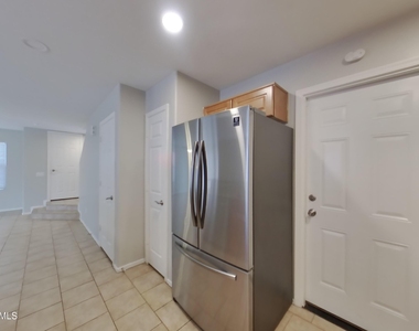 999 E Stardust Way - Photo Thumbnail 3