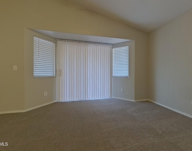5206 W Pecan Road - Photo Thumbnail 6