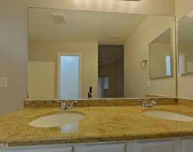 5206 W Pecan Road - Photo Thumbnail 8