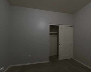 45209 W Miraflores Street - Photo Thumbnail 9