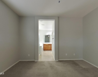 45209 W Miraflores Street - Photo Thumbnail 6