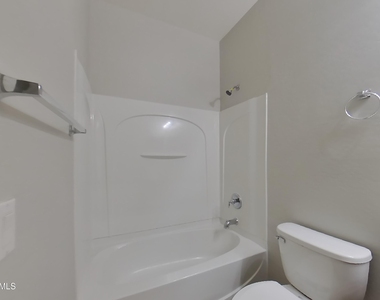 45209 W Miraflores Street - Photo Thumbnail 13
