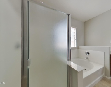 45209 W Miraflores Street - Photo Thumbnail 8