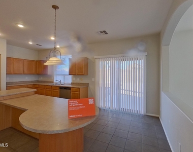 42614 W Venture Road - Photo Thumbnail 4
