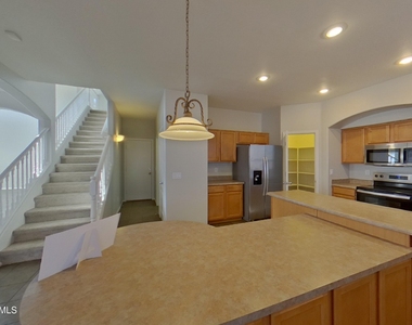 42614 W Venture Road - Photo Thumbnail 5