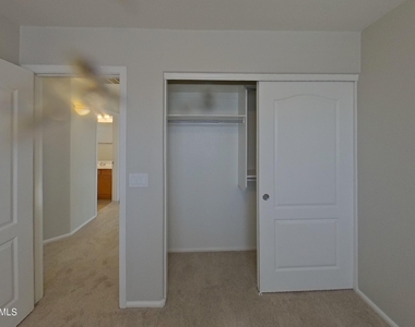 42614 W Venture Road - Photo Thumbnail 11