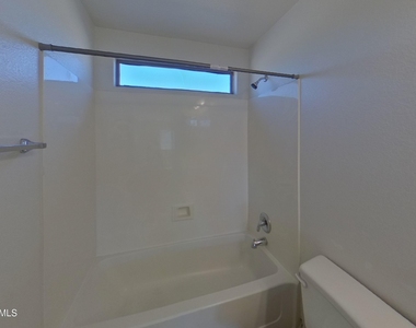 42614 W Venture Road - Photo Thumbnail 15
