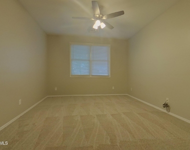 3210 N 302nd Court - Photo Thumbnail 5