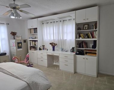 2901 Victoria Circle - Photo Thumbnail 13