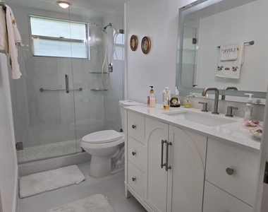 2901 Victoria Circle - Photo Thumbnail 12