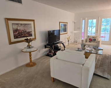 2901 Victoria Circle - Photo Thumbnail 10