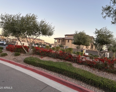 1255 N Arizona Avenue - Photo Thumbnail 1