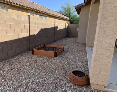 15246 W Jefferson Street - Photo Thumbnail 18