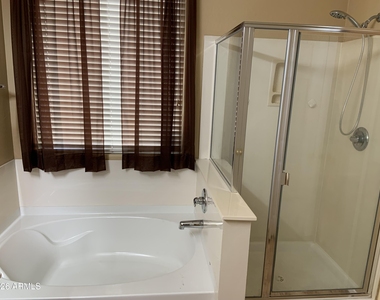 15246 W Jefferson Street - Photo Thumbnail 7