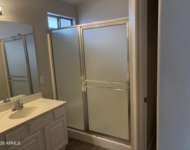 128 W Oxford Lane - Photo Thumbnail 9