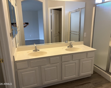 128 W Oxford Lane - Photo Thumbnail 8