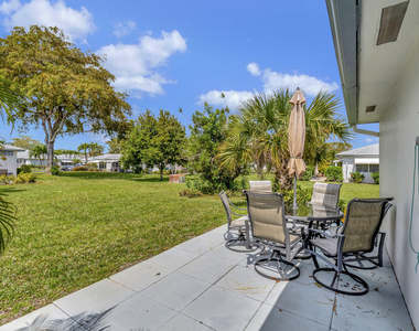 1182 S Drive Circle - Photo Thumbnail 17