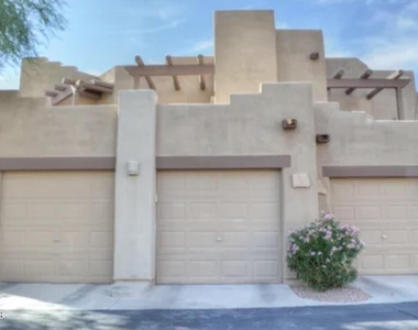 7021 E Earll Drive - Photo Thumbnail 26
