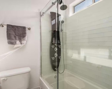 7021 E Earll Drive - Photo Thumbnail 14
