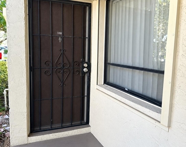 138 S Cypress Road - Photo Thumbnail 24
