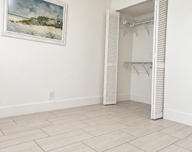 138 S Cypress Road - Photo Thumbnail 14