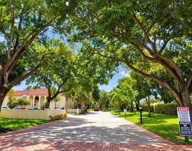 138 S Cypress Road - Photo Thumbnail 32