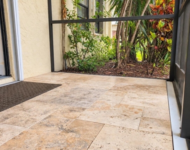 138 S Cypress Road - Photo Thumbnail 20