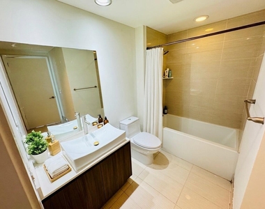 201 Sw 17th Road - Photo Thumbnail 17