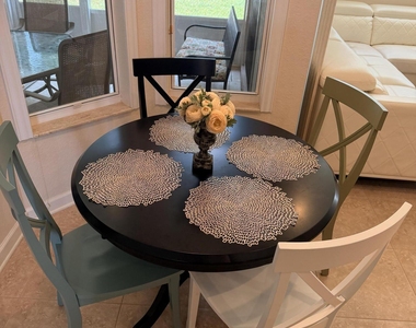 403 Nw Lyndhurst Court - Photo Thumbnail 18