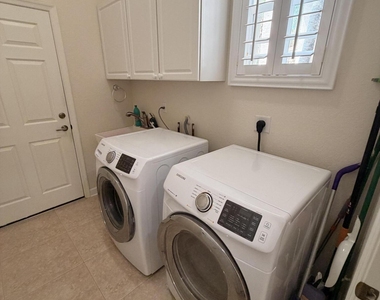 403 Nw Lyndhurst Court - Photo Thumbnail 34
