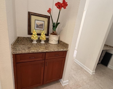 403 Nw Lyndhurst Court - Photo Thumbnail 25