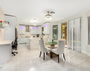 27306 N 37th Avenue - Photo Thumbnail 10