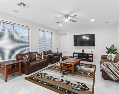 27306 N 37th Avenue - Photo Thumbnail 4