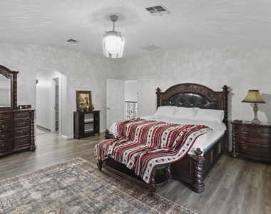 27306 N 37th Avenue - Photo Thumbnail 25
